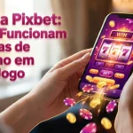 Mãos segurando telefone exibindo jogo de cassino e moedas, explicando RTP na Pixbet.
